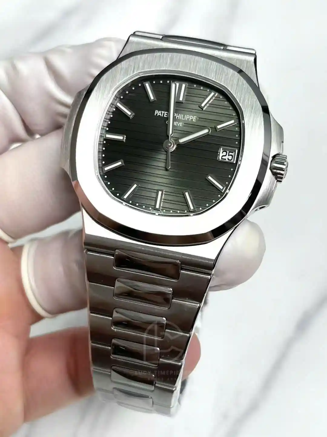 Patek Philippe Nautilus 5711A Green 40mm Custom MODIFY 2026 – Handcrafted Version