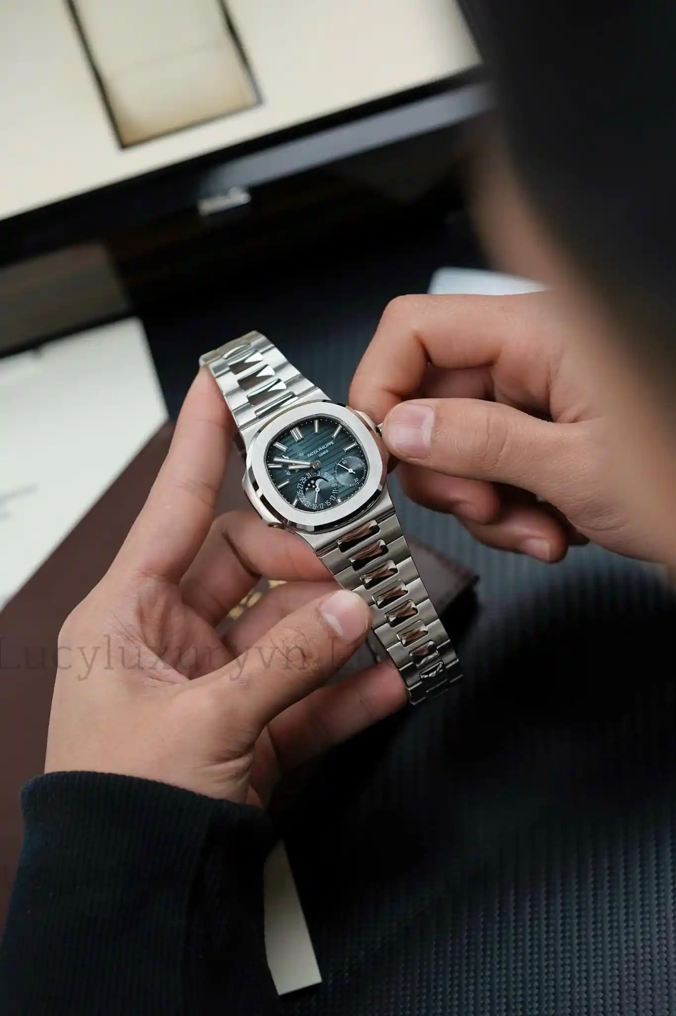 Patek Philippe Nautilus 5712/1A-001 Blue Steels Custom Modify – Handcrafted Version