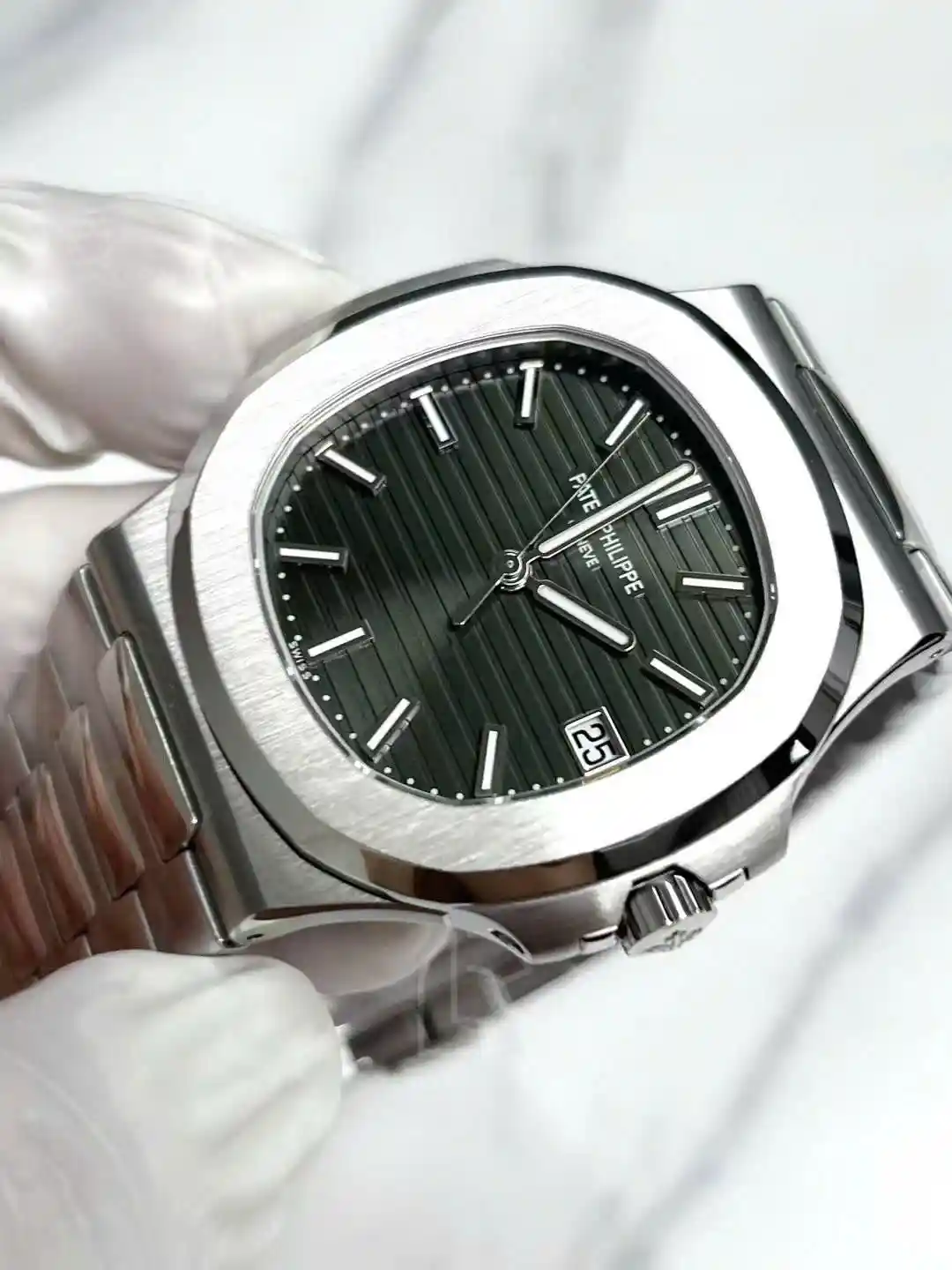 Patek Philippe Nautilus 5711A Green 40mm Custom MODIFY 2026 – Handcrafted Version