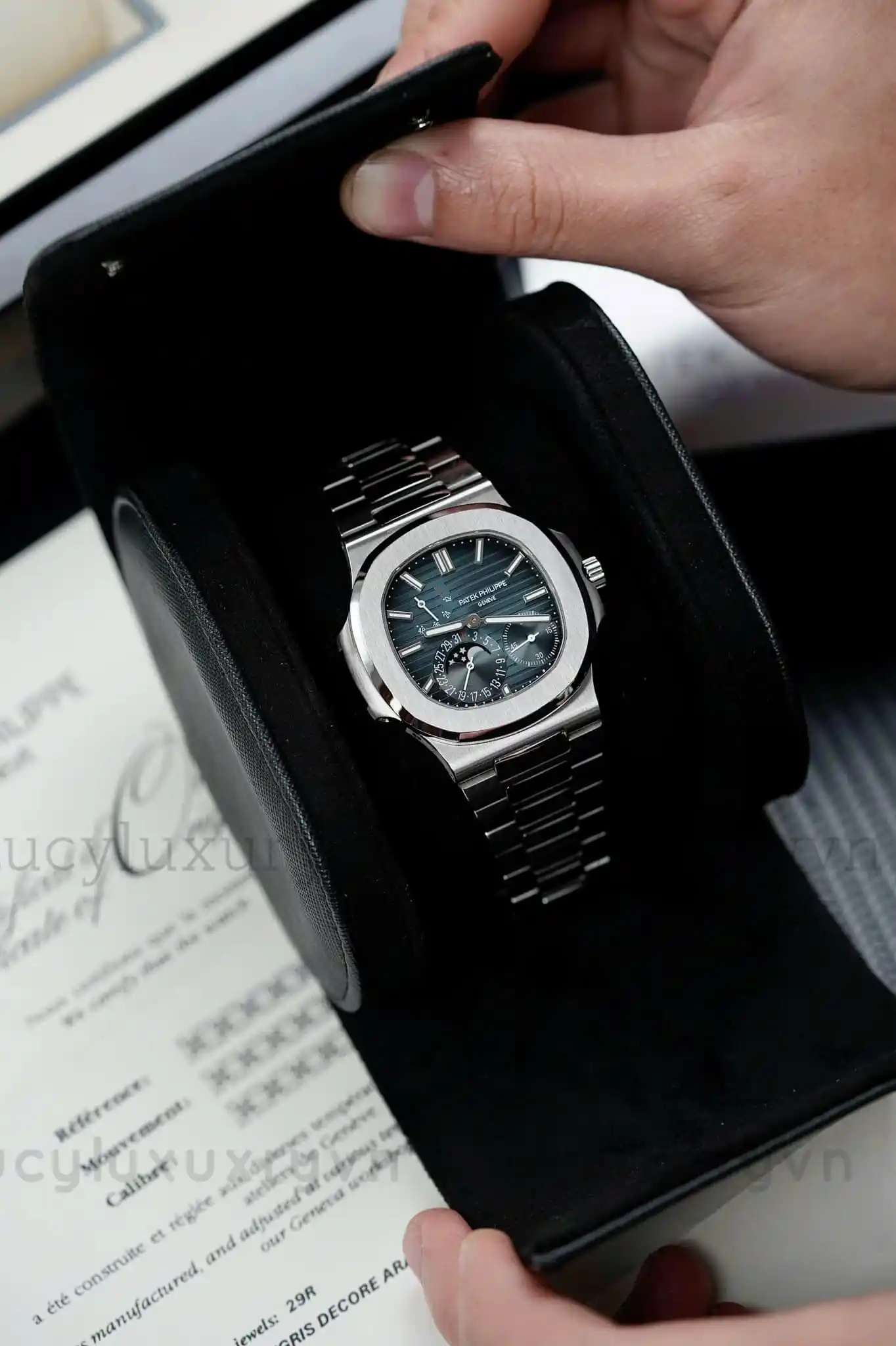 Patek Philippe Nautilus 5712/1A-001 Blue Steels Custom Modify – Handcrafted Version