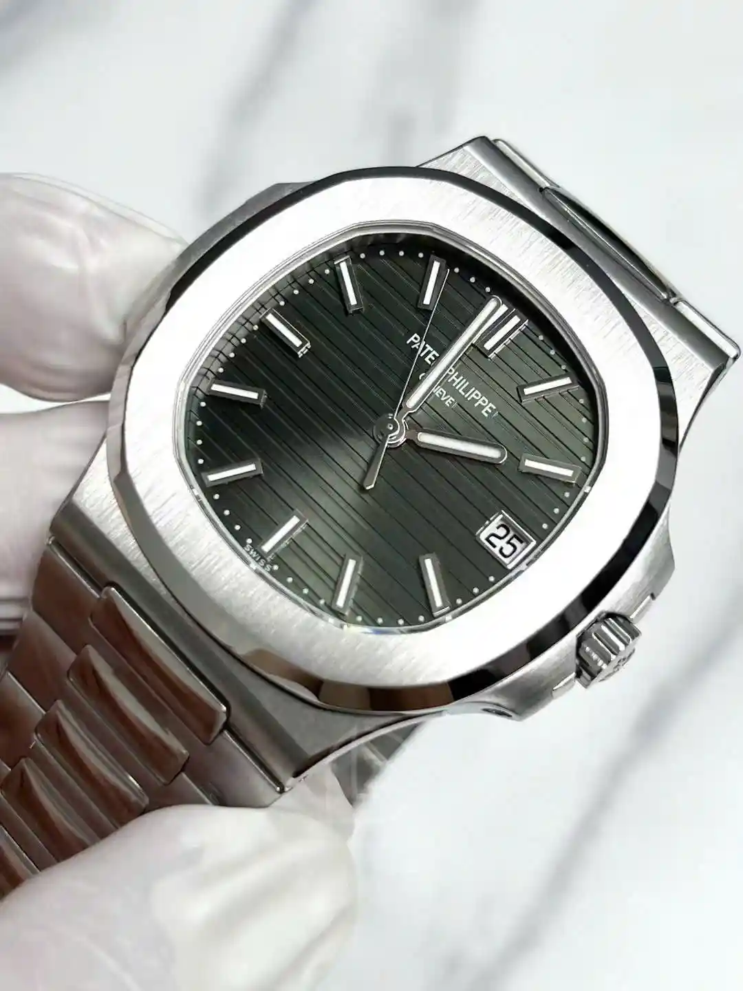 Patek Philippe Nautilus 5711A Green 40mm Custom MODIFY 2026 – Handcrafted Version