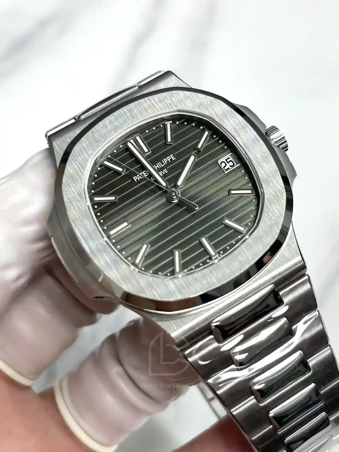Patek Philippe Nautilus 5711A Green 40mm Custom MODIFY 2026 – Handcrafted Version