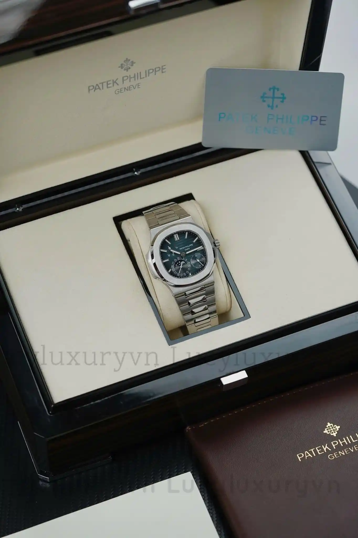 Patek Philippe Nautilus 5712/1A-001 Blue Steels Custom Modify – Handcrafted Version