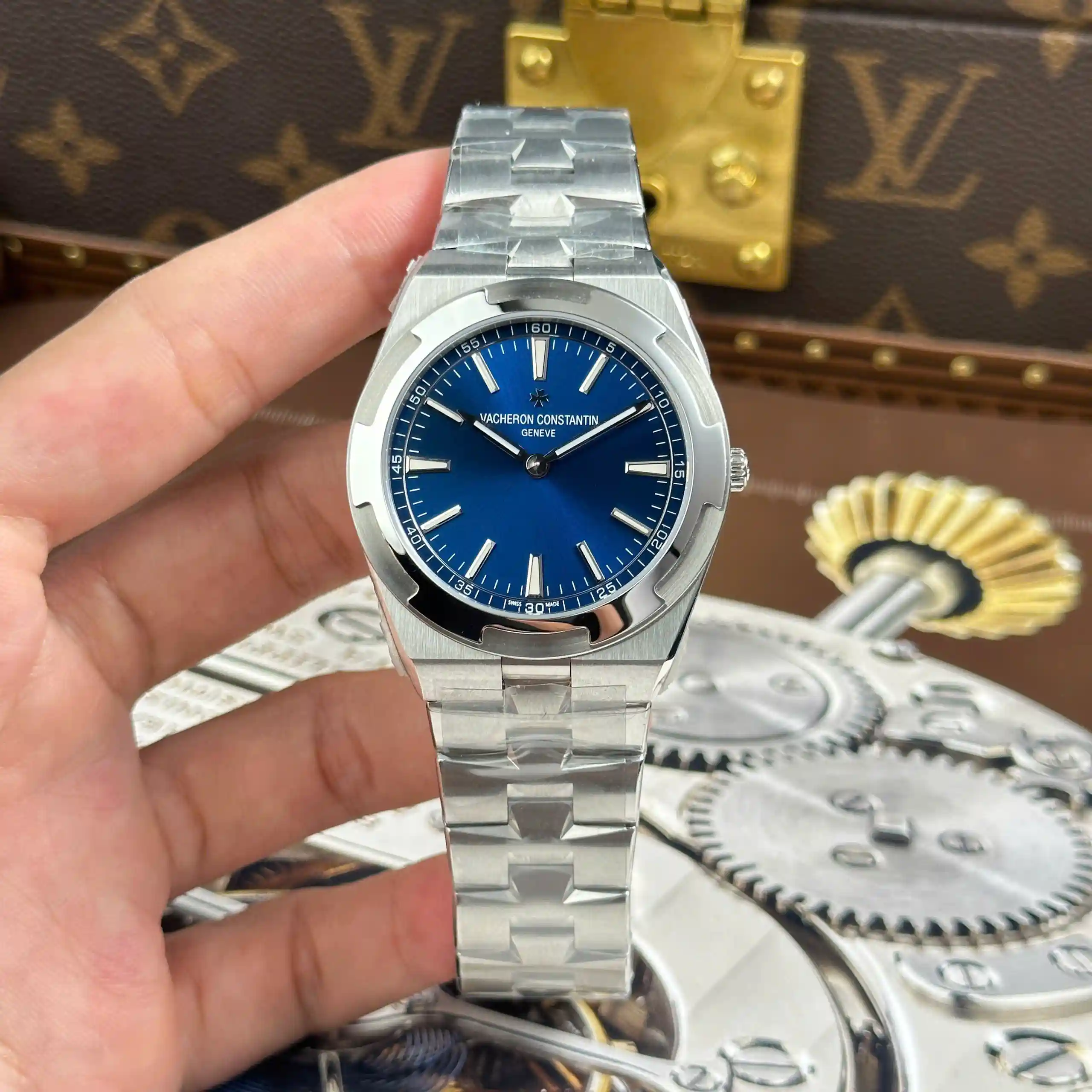 Vacheron Constantin Overseas Ultra-Thin 2000V Blue – 12A 1:1 Super Clone Watch
