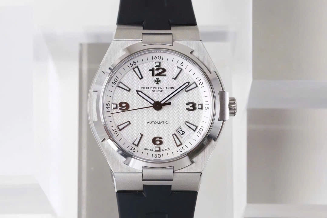 Vacheron Constantin Overseas White Dial Number Roman 42mm – 12A 1:1 Super Clone Watch